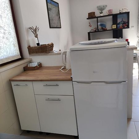 Apartment By The Beach Primošten Εξωτερικό φωτογραφία